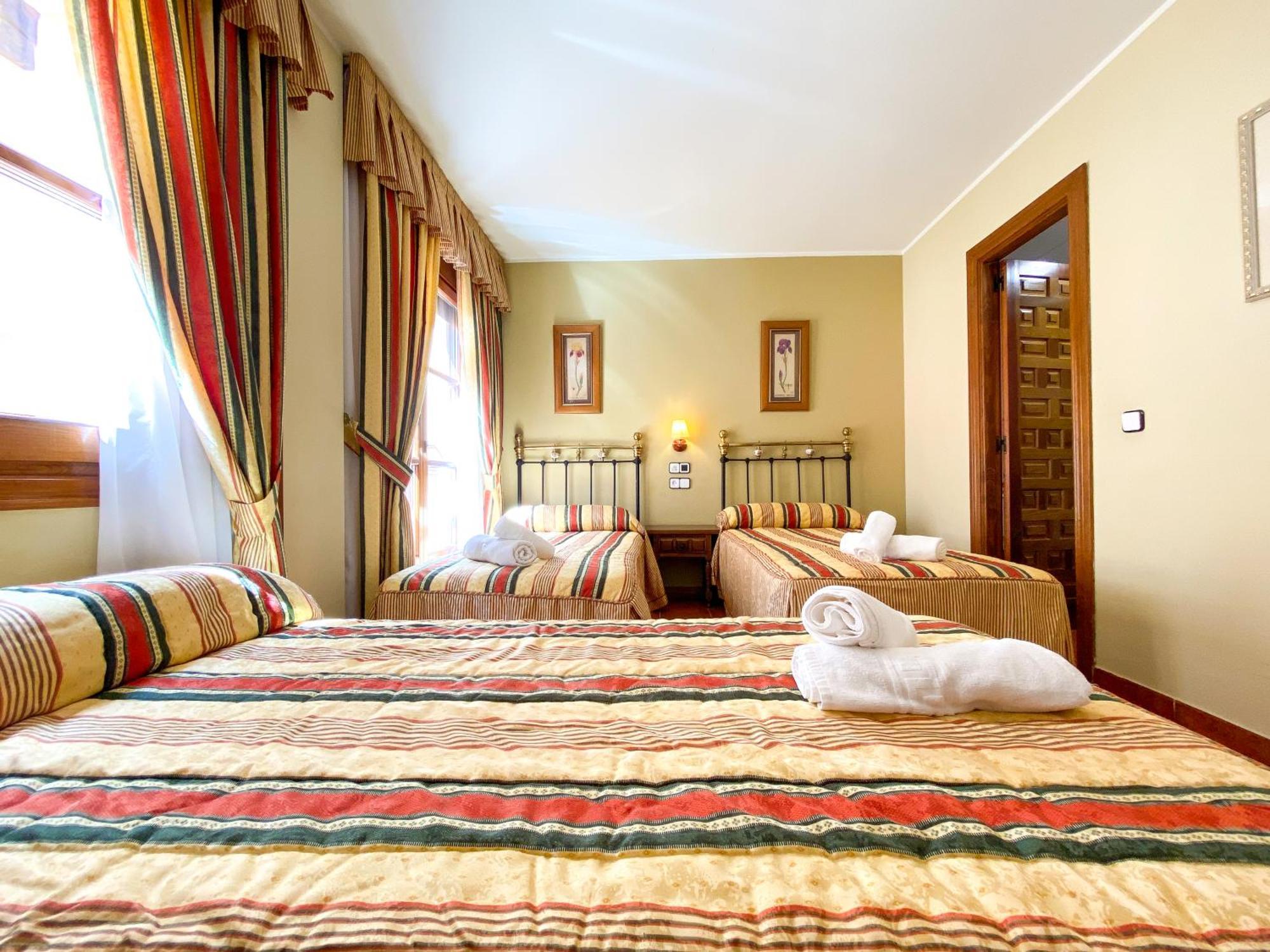 Posada Los Leones Berlanga de Duero Habitación foto