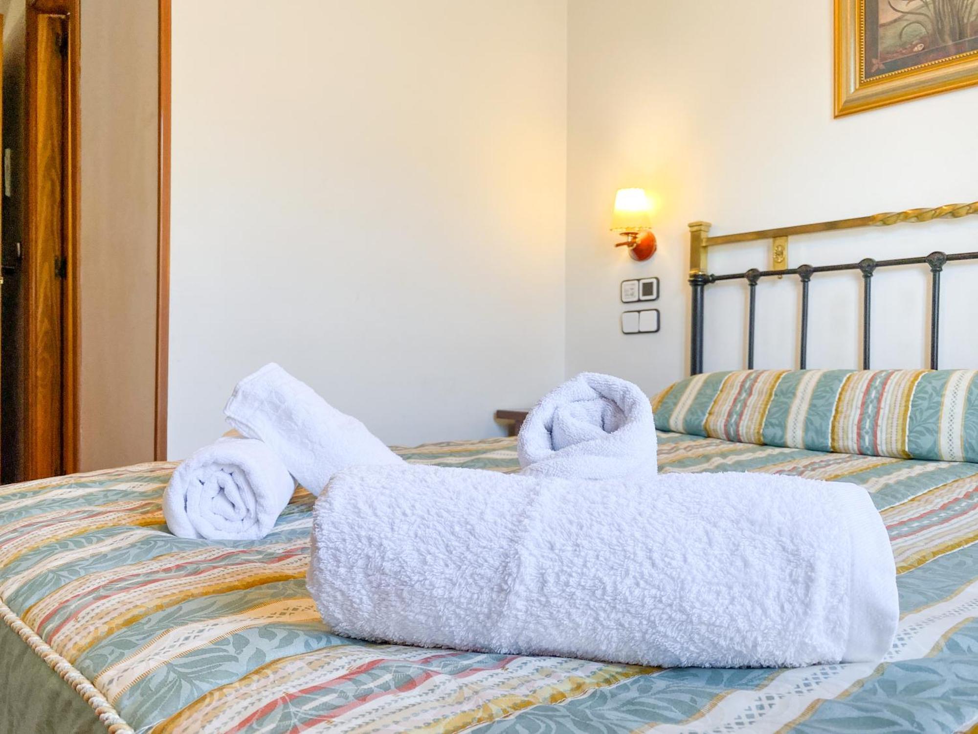 Posada Los Leones Berlanga de Duero Habitación foto